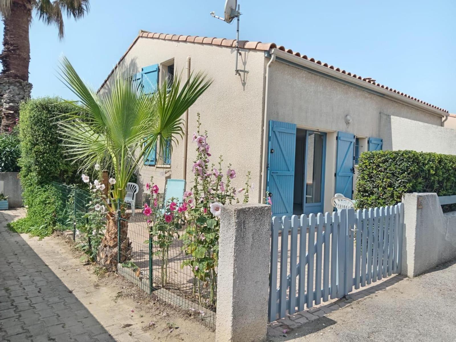 Maison Avec Terrasse Et Piscine Dans Residence A 6Min De La Plage سانت ماري لا مير المظهر الخارجي الصورة